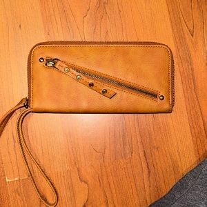 Free people wallet